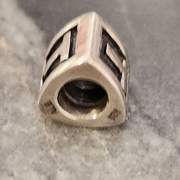 Auth. PANDORA Retired Sterling Silver Alphabet Bead - Letter T - 790323T - Picture 3 of 4